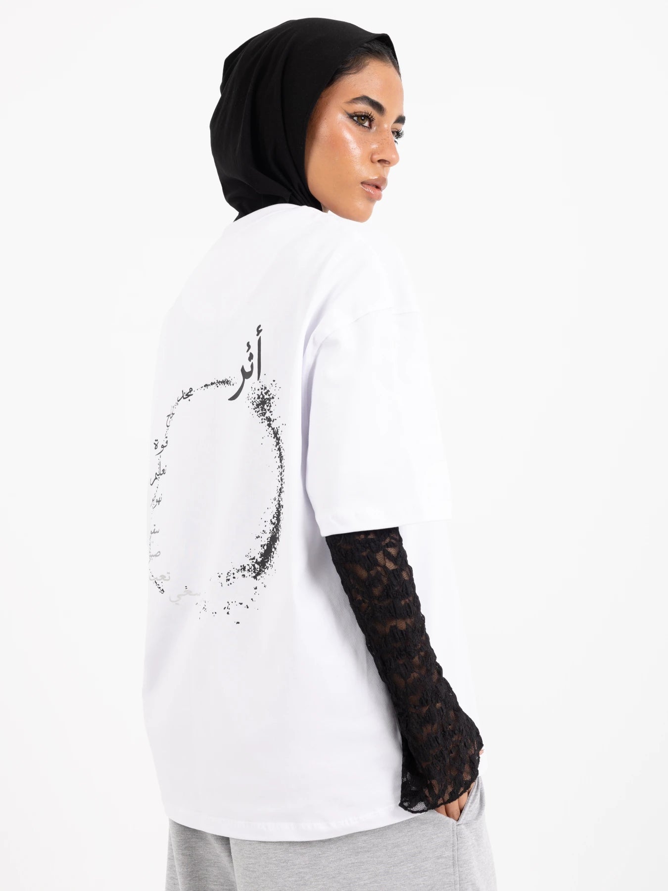 الزمن Tee